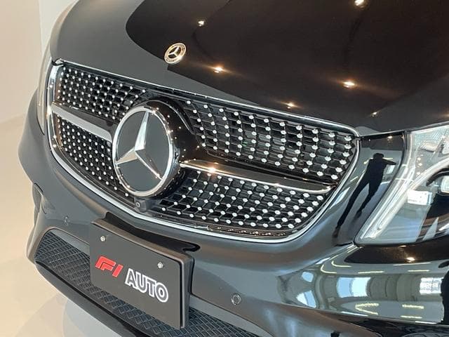 Mercedes-Benz V220d Avantgarde Extra Long AMG Line Package Goo-net stock photo 06