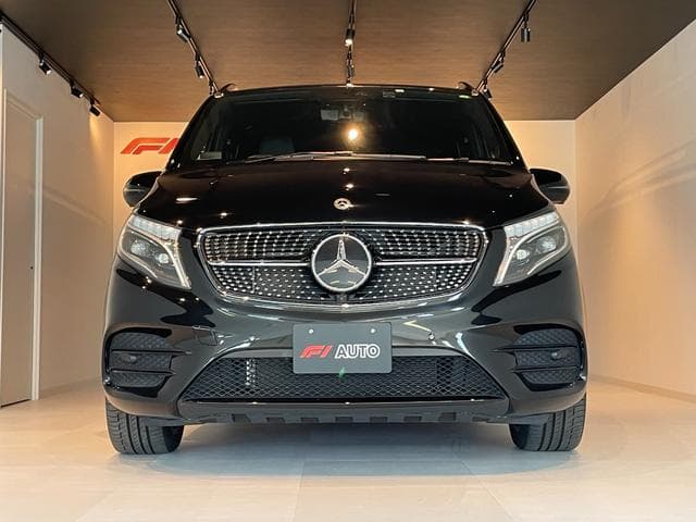 Mercedes-Benz V220d Avantgarde Extra Long AMG Line Package Goo-net stock photo 09