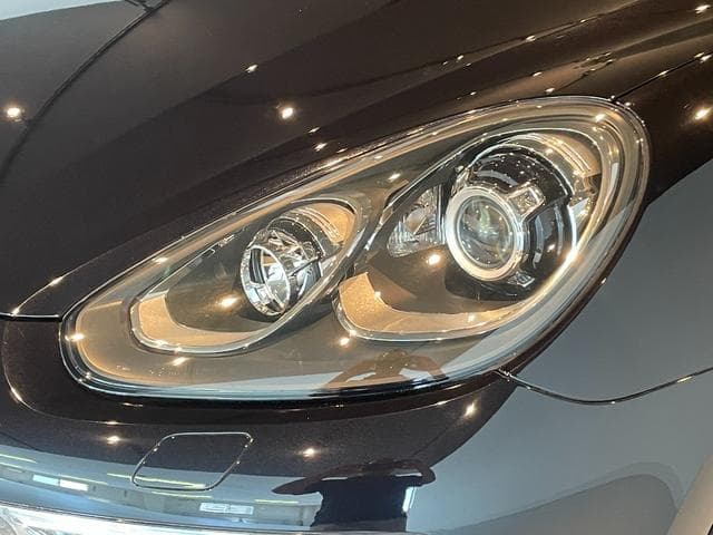 Porsche Cayenne Platinum Edition Goo-net stock photo 08