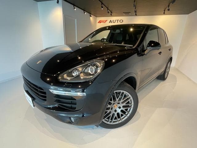 Porsche Cayenne Platinum Edition Goo-net stock photo 10