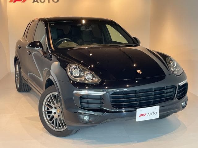 Porsche Cayenne Platinum Edition Goo-net stock photo 18
