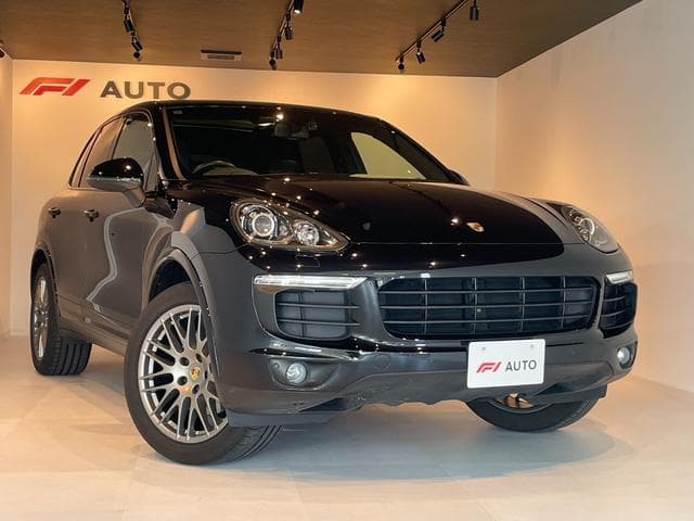 Porsche Cayenne Platinum Edition Goo-net stock photo 19