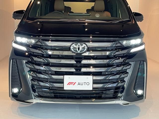 Toyota Vellfire Hybrid Z Premier Goo-net stock photo 16