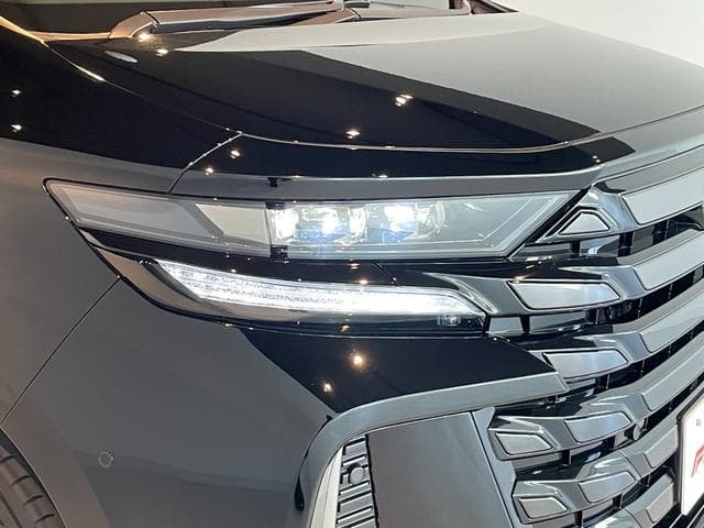 Toyota Vellfire Hybrid Z Premier Goo-net stock photo 17