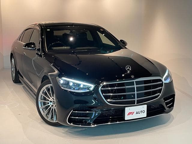 Mercedes-Benz S400d 4MATIC AMG Line Goo-net stock photo 17