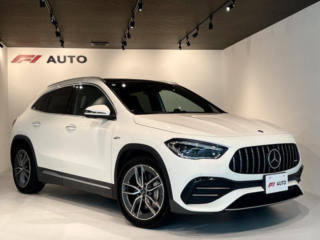 Mercedes-AMG GLA35 4MATIC Goo-net stock photo 11