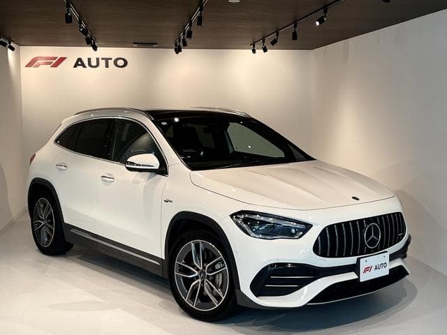 Mercedes-AMG GLA35 4MATIC Goo-net stock photo 12