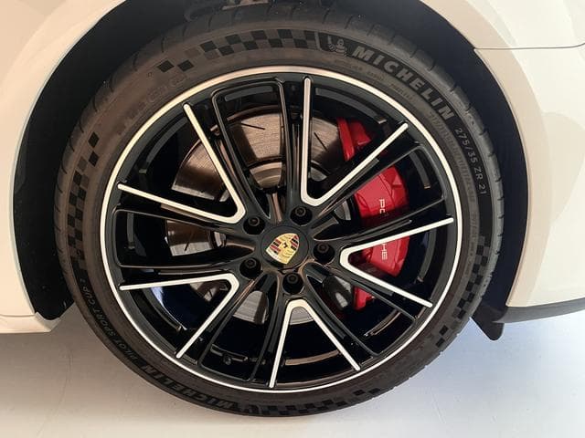 Porsche Panamera Turbo Goo-net stock photo 13