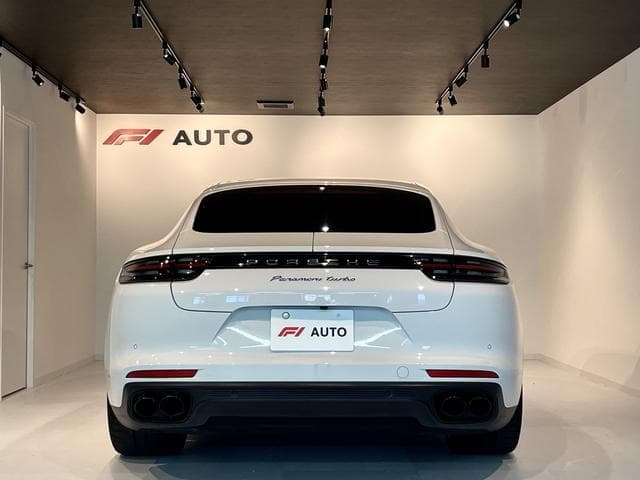 Porsche Panamera Turbo Goo-net stock photo 18