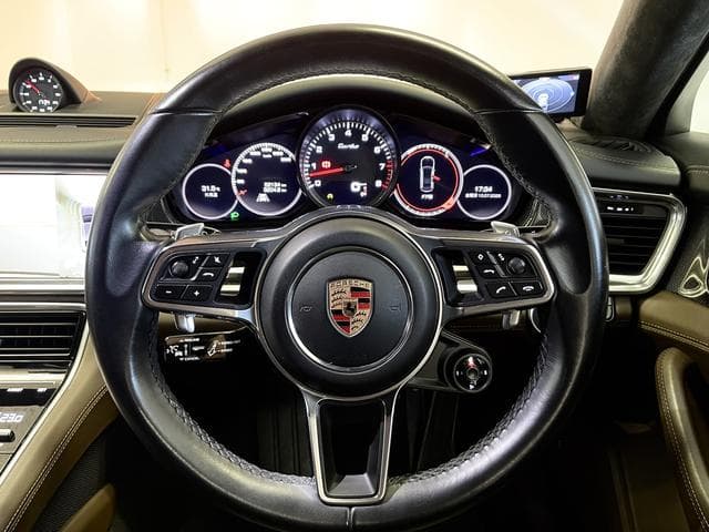 Porsche Panamera Turbo Goo-net stock photo 48