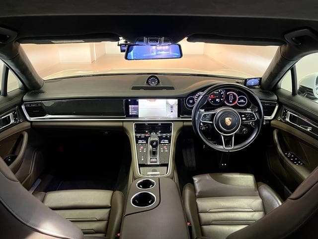 Porsche Panamera Turbo Goo-net stock photo 51