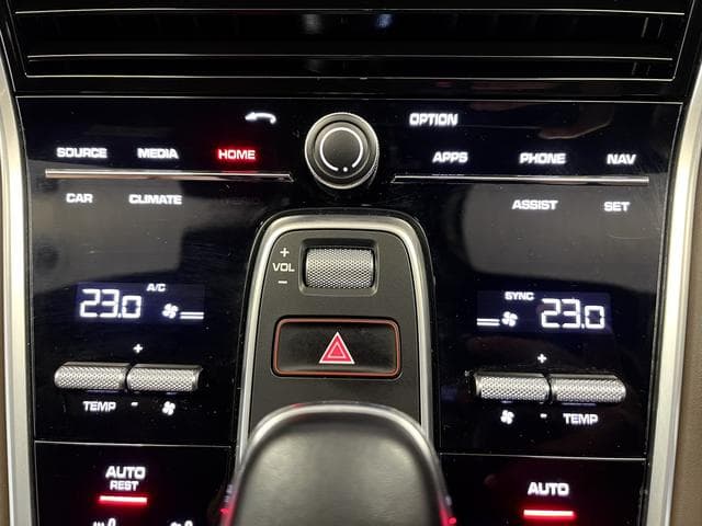 Porsche Panamera Turbo Goo-net stock photo 61