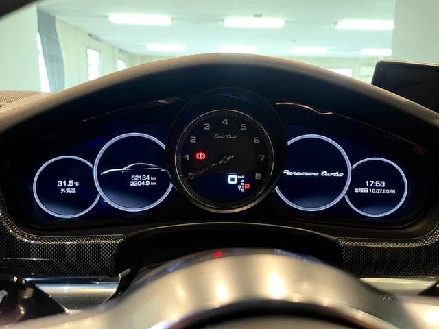 Porsche Panamera Turbo Goo-net stock photo 76