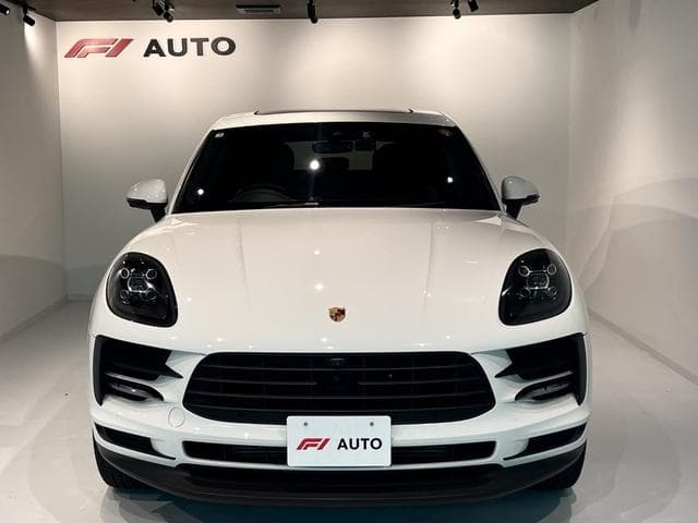 Porsche Macan Goo-net stock photo 02
