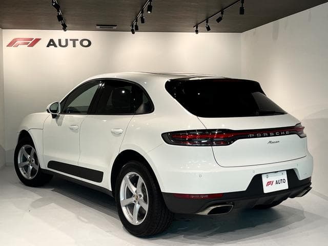 Porsche Macan Goo-net stock photo 09