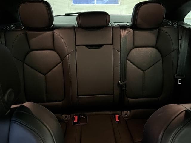 Porsche Macan Goo-net stock photo 14