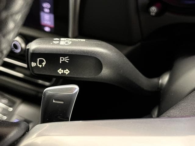 Porsche Macan Goo-net stock photo 46