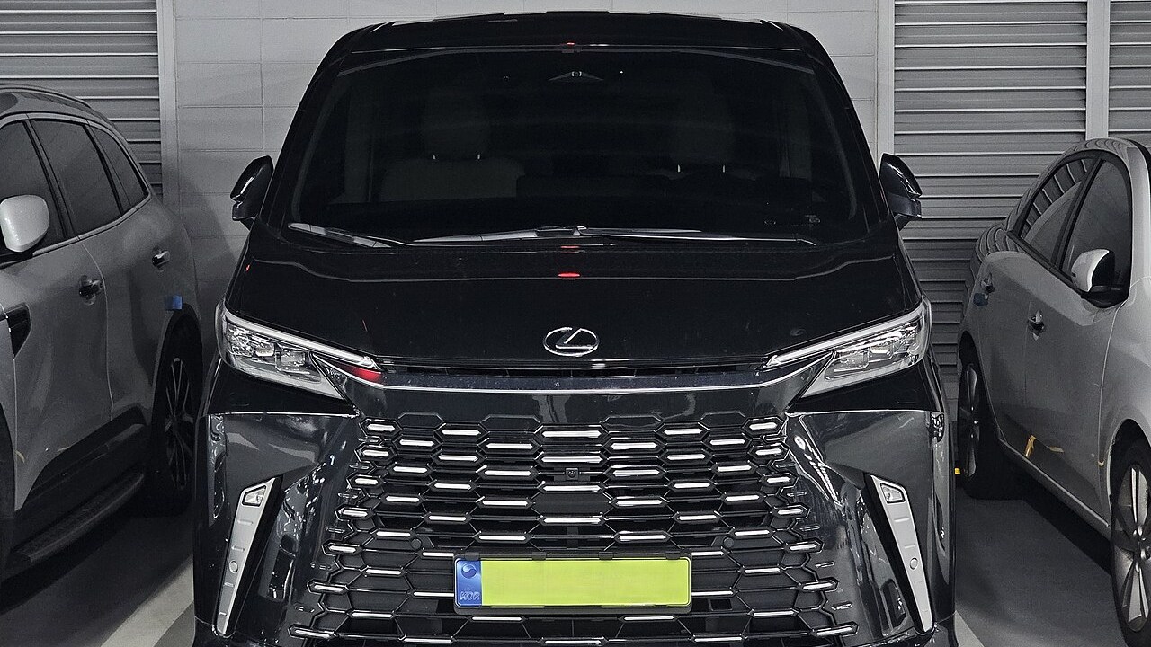LEXUS LM 参考写真